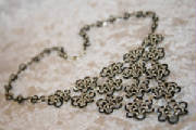 jewellery_chainmail_necklace_flowers_silver_black_gemporium_multimediaschitzophrenics.jpg